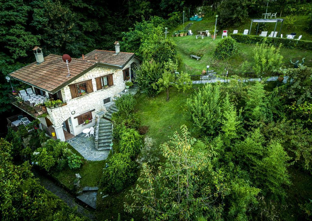Appartamento Casa Adriana Meina Esterno foto